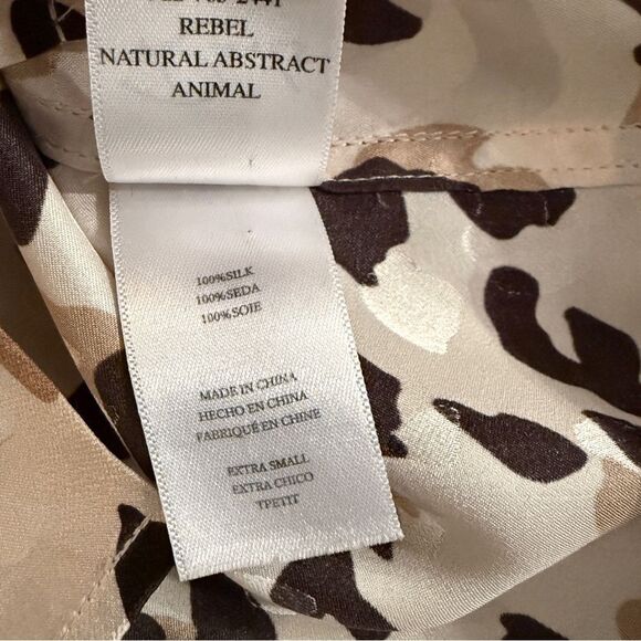 Rails Rebel Natural Abstract Animal Spotted 100% Silk Blouse - Picture 6 of 9